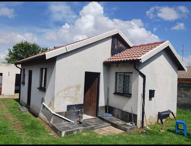 5 BEDROOM HOUSE FOR SALE IN NORKEM PARK